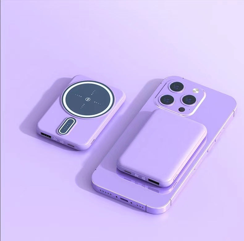 Mini magnetic power bank